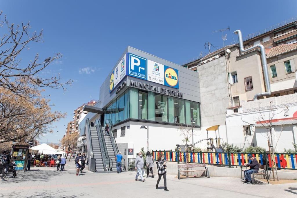 Encantador Apartamento Reformado En Tetuan By Bebalmy Madrid Exterior foto
