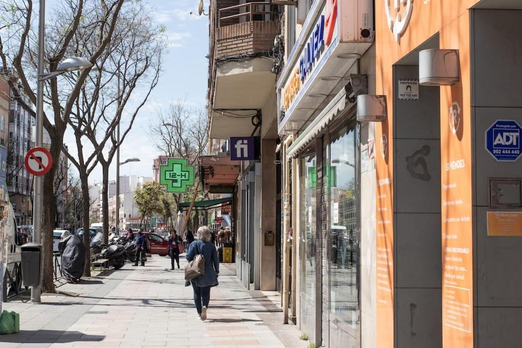 Encantador Apartamento Reformado En Tetuan By Bebalmy Madrid Exterior foto
